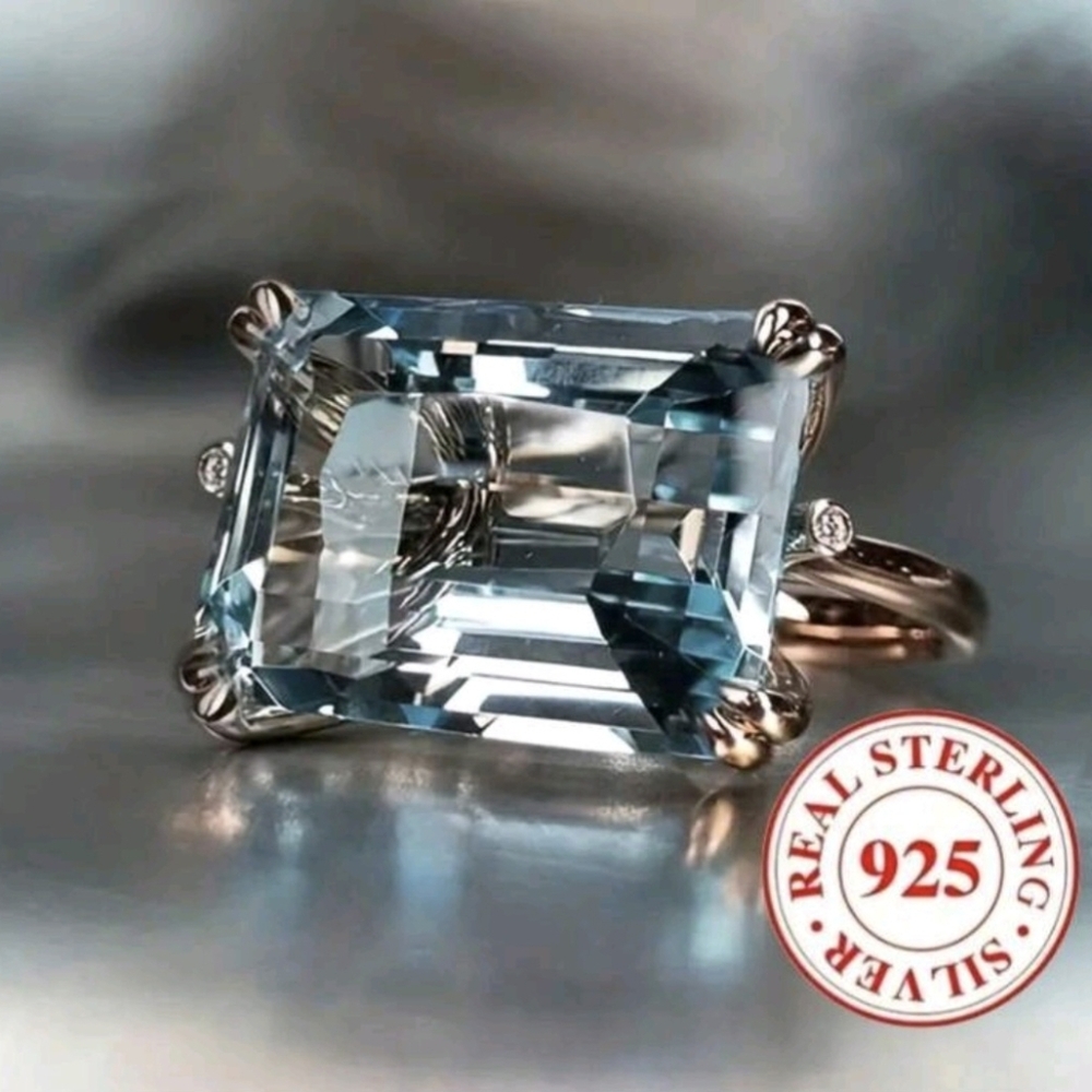 🩵🩵NEW🩵🩵 BEAUTIFUL!! High End Sterling Silver Rectangle Faceted Blue Ston